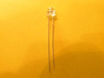 Светодиод 5S4UY 5 мм, желтый 586-588 nm